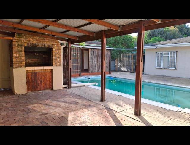 3 BEDROOM PROPERTY TO RENT IN TABLE VIEW